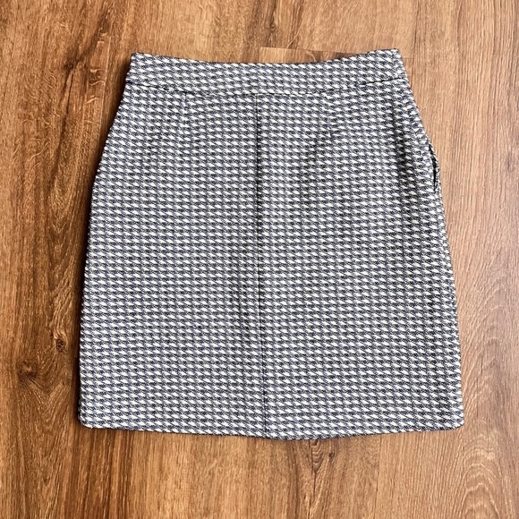 EKYOG Blue, Black, White Tweed Style Skirt Sz 2 - Picture 9 of 12